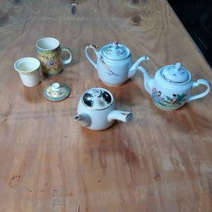 lot 49 image: Vintage Teapots See Photos