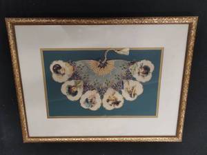 lot 9 image: Framed Vintage Fan