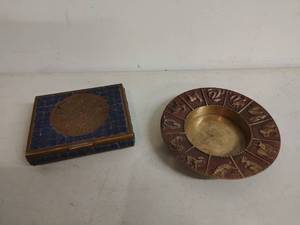 lot 47 image: Two Dcor Items