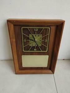 lot 54 image: Wall Clock with Blank Plaque