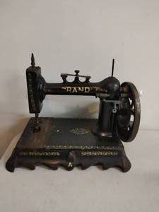 lot 58 image: Vintage Grand Sewing Machine