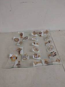lot 72 image: Vintage Island Glass Dish