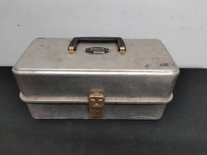 lot 133 image: Vintage UMCO Corp Tacklebox with Contents