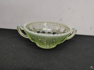 lot 143 image: Vasaline Glass Dish