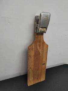 lot 144 image: Fish Wall Hook by Intruder