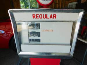 Vintage Mobilgas Pump Model 3013
