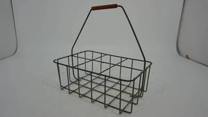 Wire Quart Size Carrier With Handle