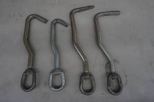 Bracket hook puller
