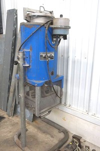 Paint solvent recycler