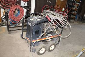 lot 549 image: Mi-T-M Heated Pressure Washer, Gas