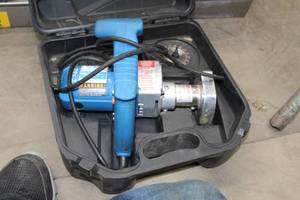 lot 568 image: Crain 795 Toe-Kick Saw  with Plastic Case