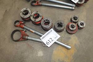 lot 612 image: Lot of (9) Pipe Thread Tools  - Ratchet Threader Handles (x2), Threader Heads (x7)