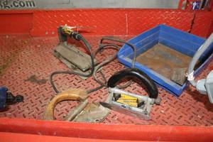lot 642 image: Lot of Carpet Iron