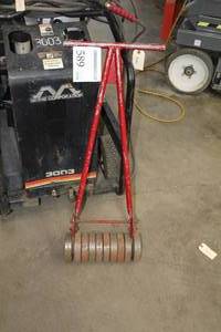 lot 589 image: Lino Roller