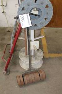 lot 590 image: Lino Roller