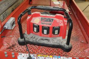 lot 610 image: Milwaukee Multi-Bay Charger Heavy Duty