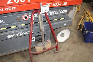 lot 643 image: Powered Carpet Stretcher