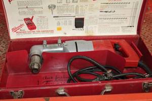 lot 604 image: Milwaukee Right Angle Drive Drill Heavy Duty  with Metal Case