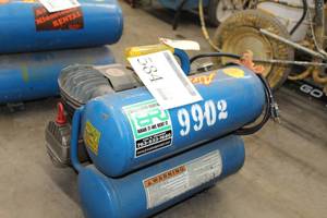 lot 584 image: Emglo AM78-HC4V Air-mate Air Compressor 125PSI