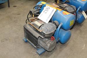 lot 582 image: Emglo AM78-HC4V Air-mate Air Compressor 125PSI