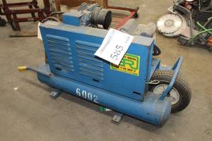 lot 585 image: Emglo Air Compressor