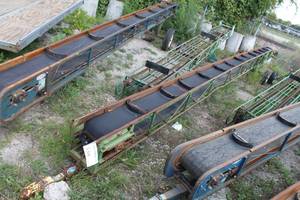 lot 538 image: E-Z Lift MFG Dirt Conveyor System Trailer Single Axle