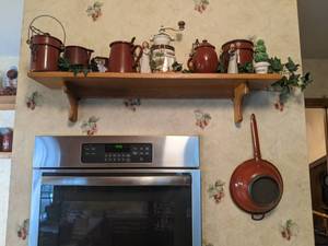 lot 50 image: Stunning Vintage Brownish Red French Graniteware (34)