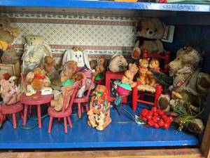 lot 26 image: Collection of Toy Bears & Other Items