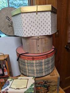 lot 28 image: Vintage Tins, Hatboxes & Containers with Babcock & Wilcox Tube Co. Case