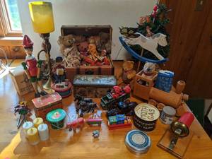 lot 12 image: Oh Boy Vintage Toys