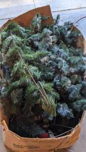 lot 317 image: Christmas Decor - Six Foot Artificial Flocked Christmas Tree, Wreath & More