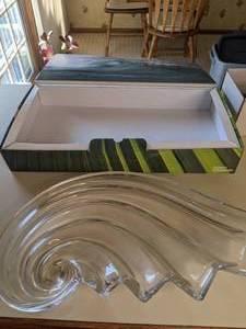 lot 54 image: Stunning Original Walther-Glas Glass Wave CandyDishArt Glass