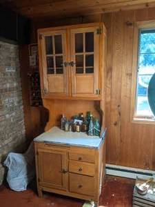 lot 9 image: Stunning Vintage Hoosier Style Cupboard Dining Cabinet