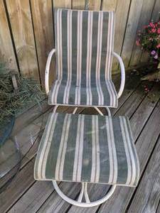lot 78 image: Sturdy Outdoor Patio Furniture Chair, (2) Ottomans, Glass Top Table