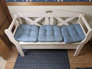 lot 251 image: Stunning White Wooden Bench with Under Seat Storage