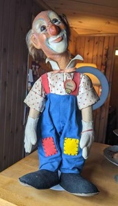 lot 277 image: Vintage Steiff Clownie For the Clown Lover in You