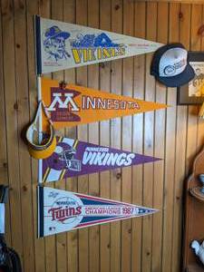 lot 283 image: Minnesota Fan Gear Twins, Gophers, Vikings Banners and More