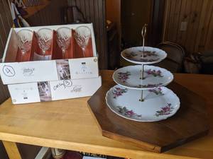 lot 291 image: Beautiful Cristal DArques Wine Glasses, Tiered Tray, Lazy Susan