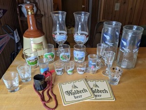 lot 292 image: Fun Bar Glasses and Other Items