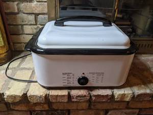 lot 296 image: Hamilton Beach Automatic Roaster Oven