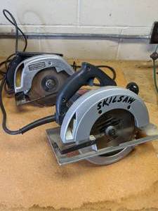 lot 238 image: Lot of Two Circular Saws Skilsaw and Craftsman