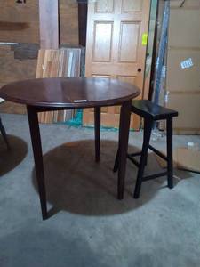 Pub table