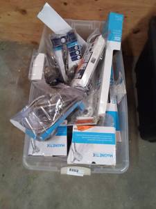 Assortment of Bathroom accesories