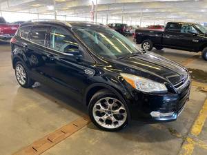 lot 4 image: 2016 Ford Escape Titanium 4x4
