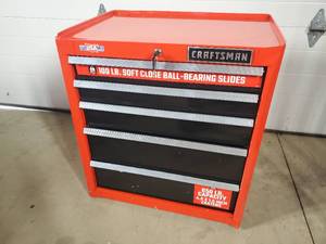 lot 39 image: New 5 Drawer Craftsman Rolling Toolbox - Shipping Damage