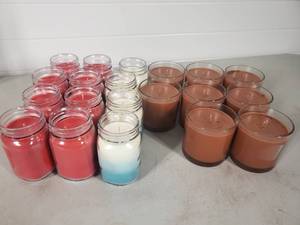 lot 49 image: 20 New Soy Blend Candles