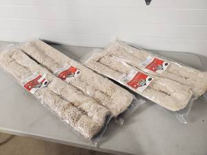 lot 70 image: 4 New Dust Mop Heads