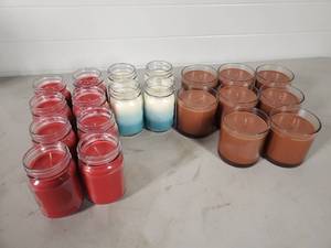 lot 114 image: 20 New Soy Blend Candles