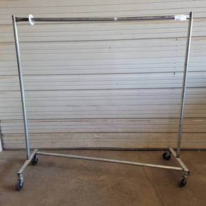 lot 315 image: Steel 66 x 66 Industrial Steel Commercial Grade Garment Rack (Right)