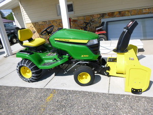 lot 1 image: 2020 John Deere X390 Lawn Tractor with Snowblower
